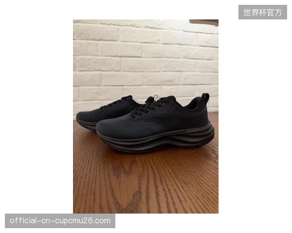 安踏确认，通过转化平台落地的3D打印定制跑鞋业务，其线上渠道退货率降低了近一半